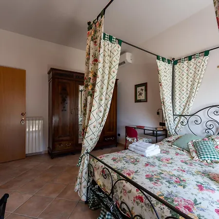 Tenuta Tre Gemme In Cantina- Renascenzia Santirene