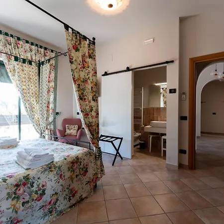 Tenuta Tre Gemme In Cantina- Renascenzia Santirene *