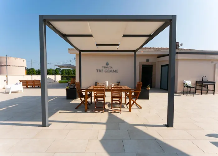 Tenuta Tre Gemme In Cantina- Renascenzia Santirene Agroturismo Catignano